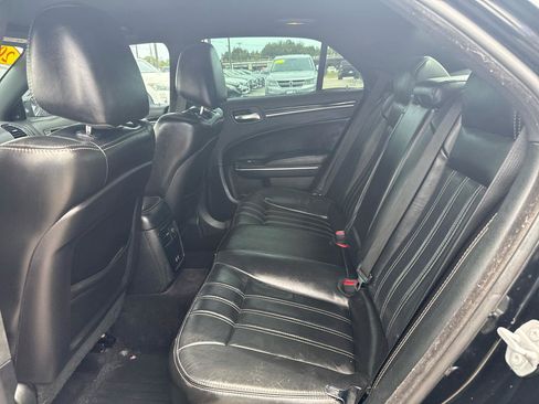 Used 2018 Chrysler 300 S RWD image 13