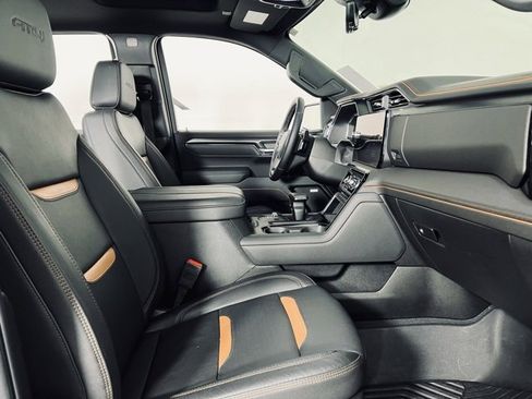 Used 2025 GMC Sierra 1500 AT4 w/ AT4 Premium Package image 19