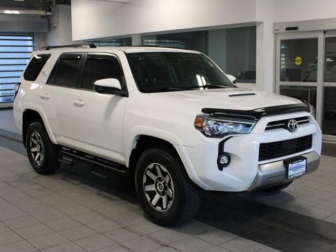 Used 2023 Toyota 4Runner TRD Off-Road image 3