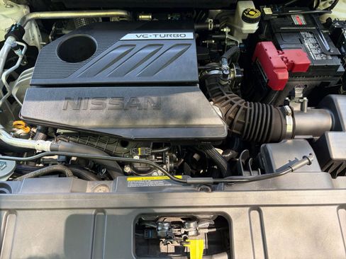 Used 2025 Nissan Rogue SV FWD image 34