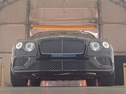 Used 2017 Bentley Continental GT image 9