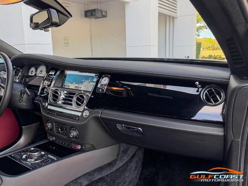 Used 2018 Rolls-Royce Wraith image 39