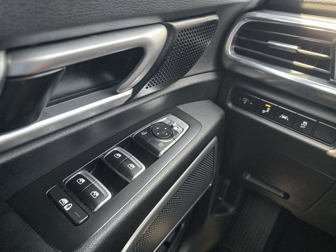 Used 2022 Kia Telluride LX AWD/4WD image 22