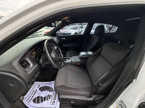 Used 2015 Dodge Charger SE w/ Sport Appearance Group RWD image 13
