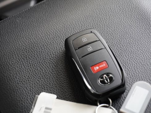 New 2026 Toyota 4Runner SR5 image 18