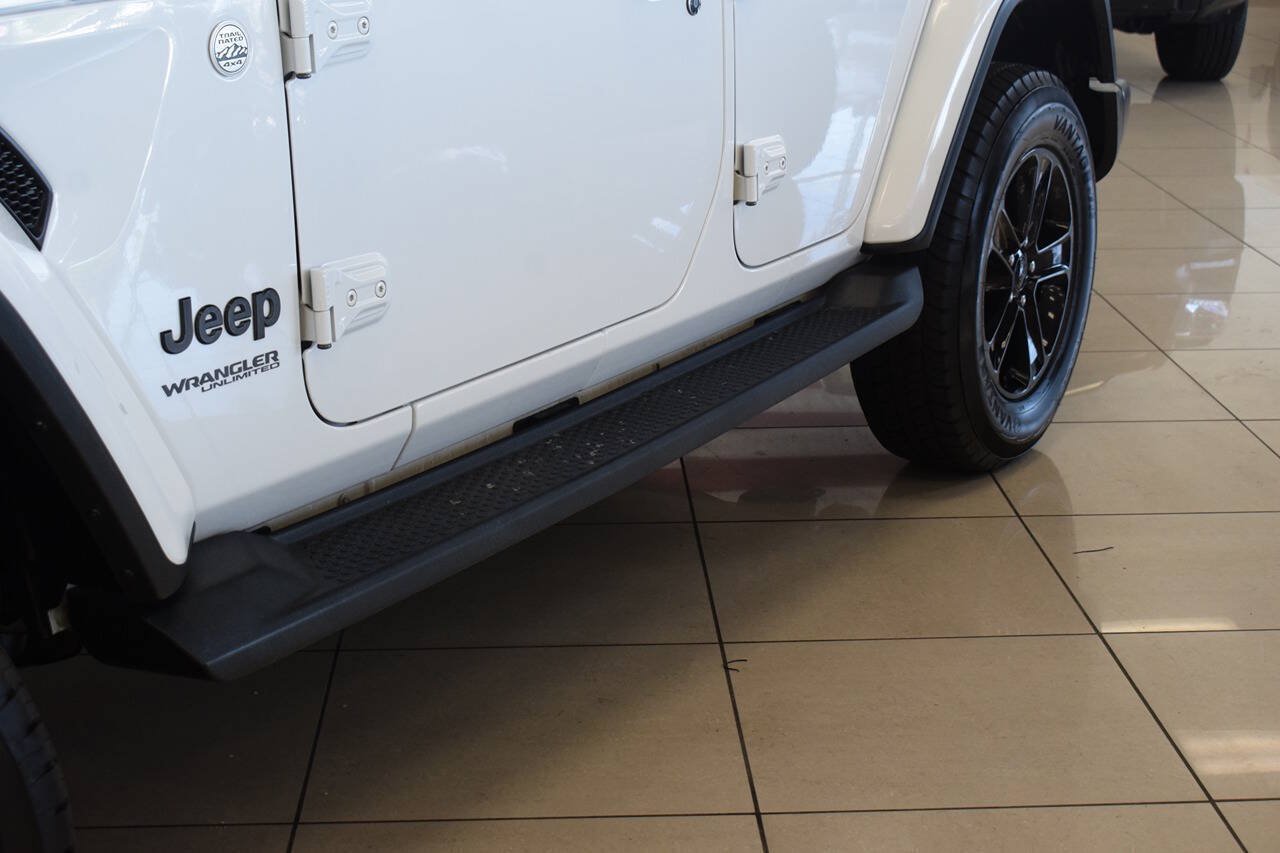 Used 2020 Jeep Wrangler Unlimited Sahara AWD/4WD image 10