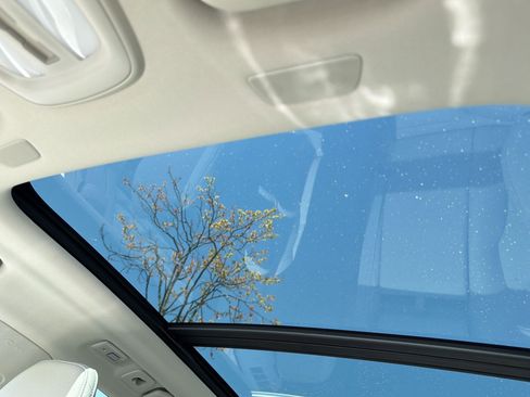 Used 2023 Volvo XC60 B5 Plus image 14