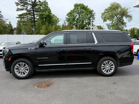 Used 2024 GMC Yukon XL SLT w/ SLT Premium Package AWD/4WD image 10