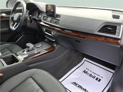 Used 2020 Audi Q5 2.0T Premium w/ Convenience Package image 27
