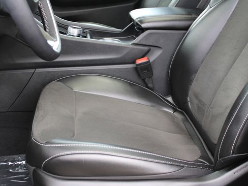 New 2025 Jeep Grand Cherokee Altitude RWD image 28