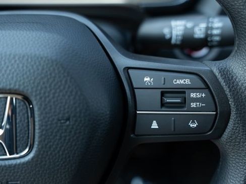 Used 2025 Honda CR-V LX image 24
