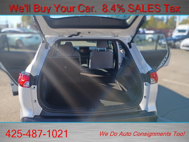 Used 2024 Toyota Corolla Cross AWD Hybrid image 18
