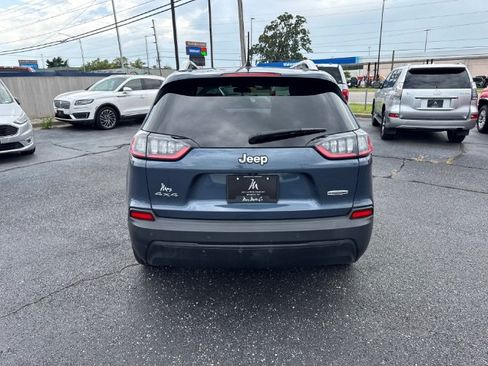 Used 2019 Jeep Cherokee Latitude w/ Popular Appearance Group AWD/4WD image 6