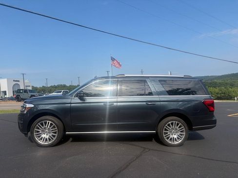 Used 2023 Ford Expedition Max Limited AWD/4WD image 2