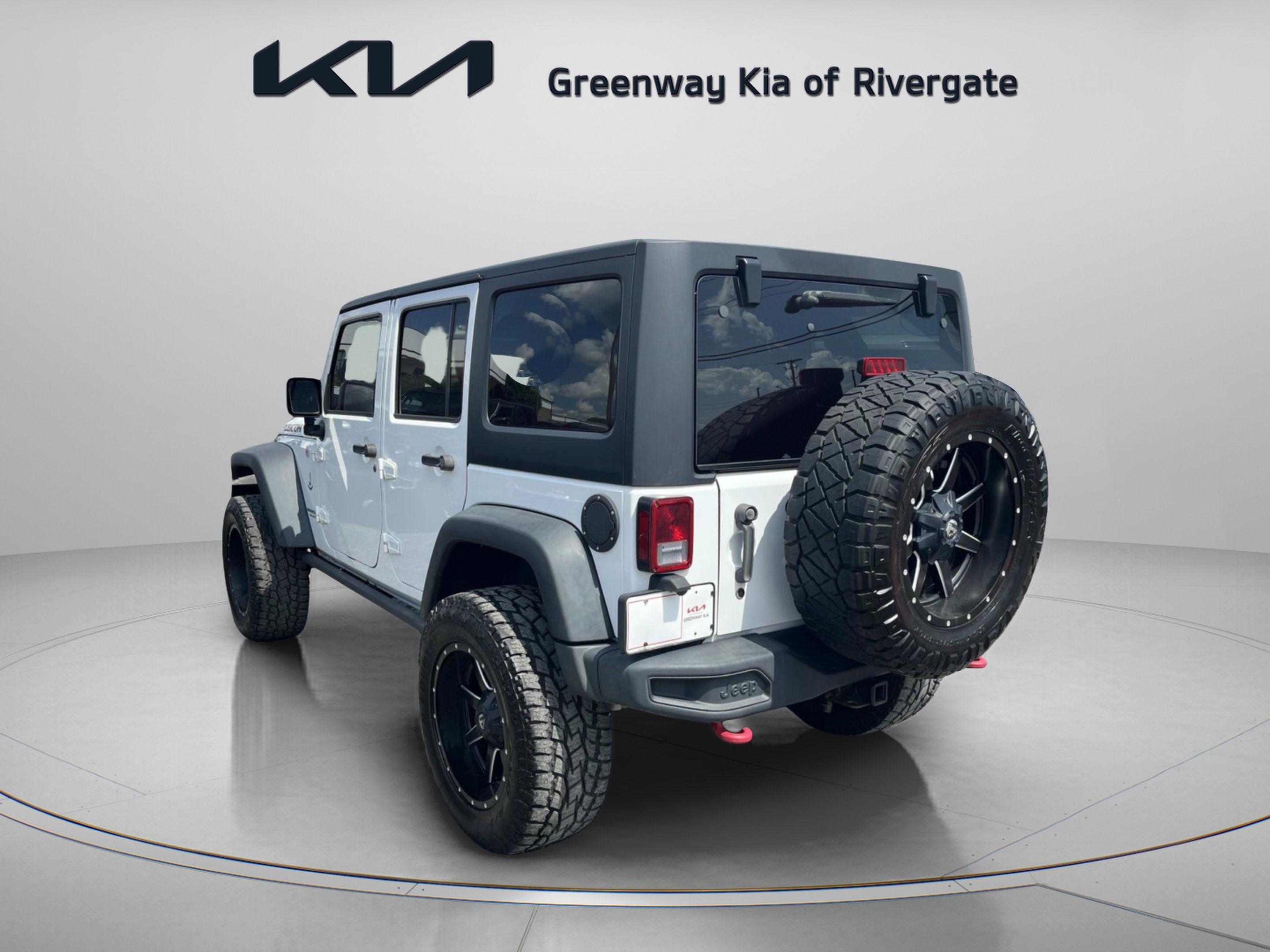 Used 2017 Jeep Wrangler Unlimited Rubicon AWD/4WD image 5