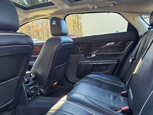 Used 2013 Jaguar XJ L Portfolio image 27
