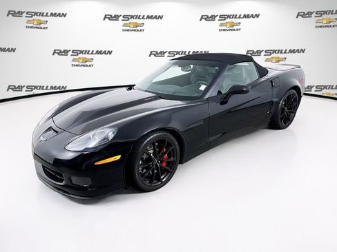 Used 2013 Chevrolet Corvette 427 w/ 1SB Preferred Equipment Group RWD image 3