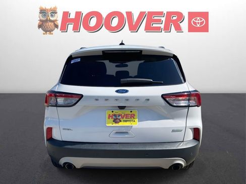 Used 2020 Ford Escape SEL image 3