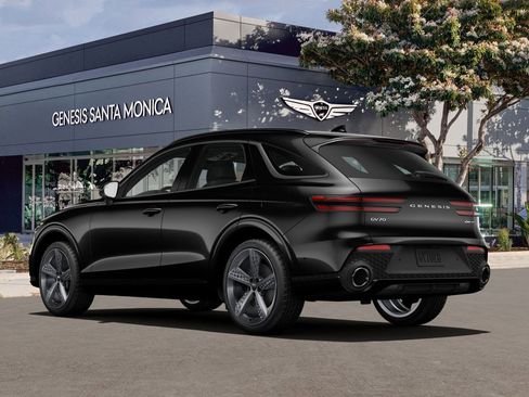 Used 2024 Genesis GV70 3.5T Sport w/ Sport Advanced Package image 6