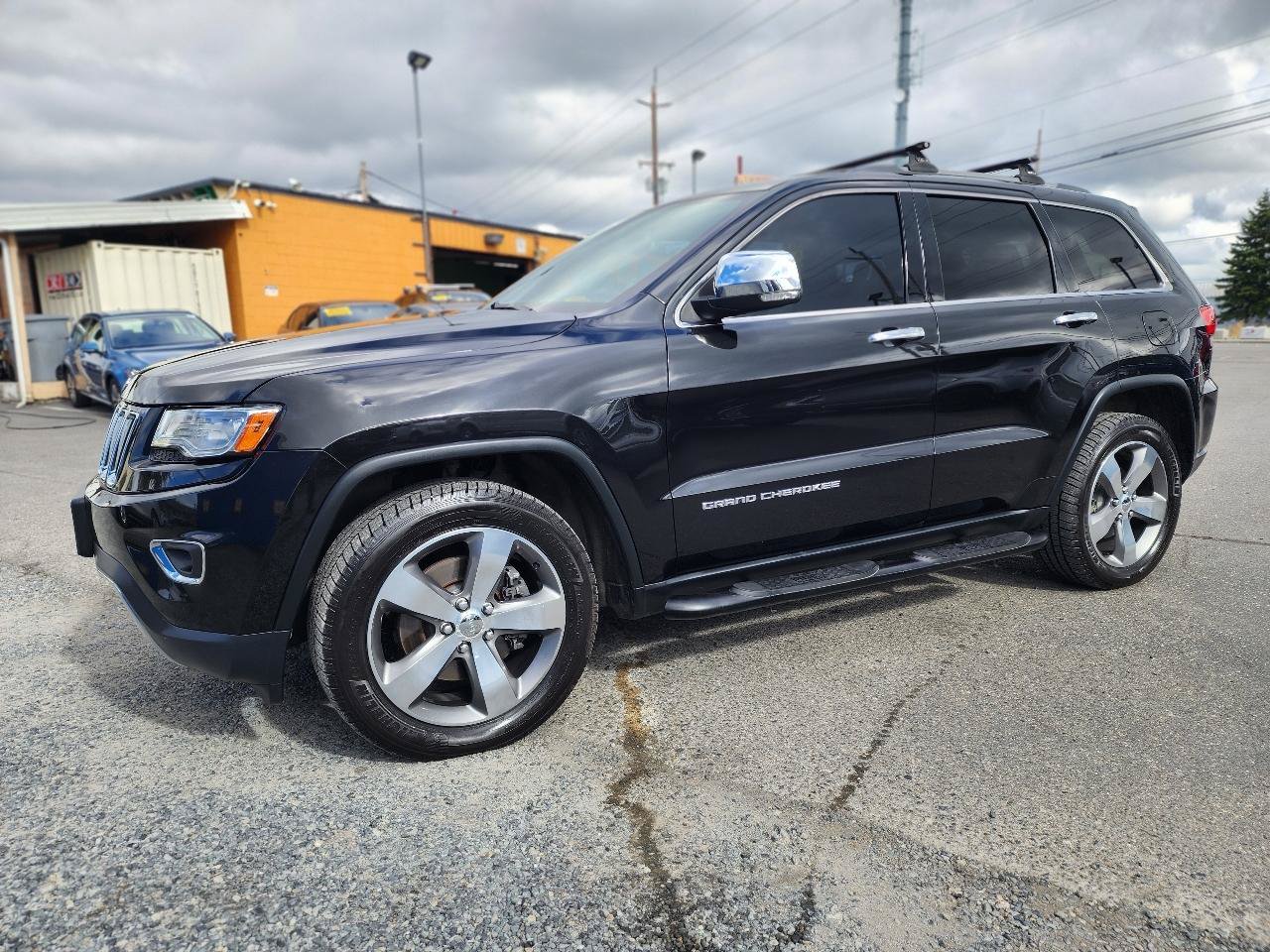 Used 2014 Jeep Grand Cherokee Limited w/ Luxury Group II AWD/4WD image 10