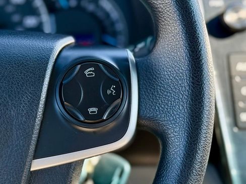 Used 2014 Toyota Camry LE image 17