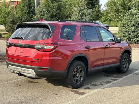 Used 2024 Honda Pilot TrailSport image 24