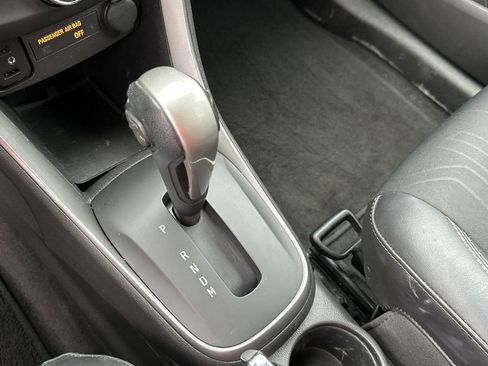 Used 2018 Chevrolet Trax LT w/ LT Convenience Package FWD image 27