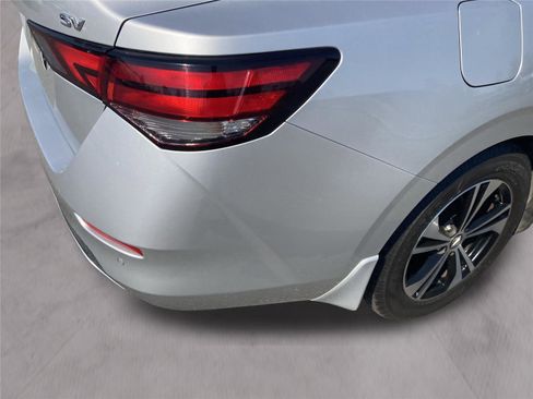Used 2020 Nissan Sentra SV image 11