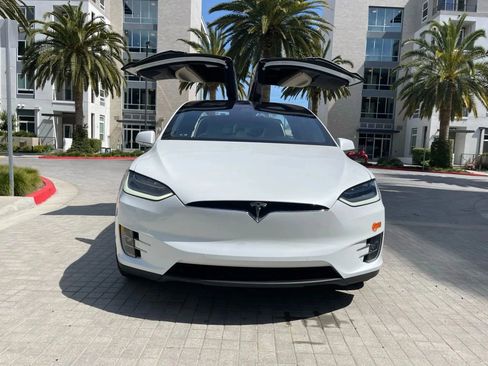 Used 2018 Tesla Model X 100D image 7