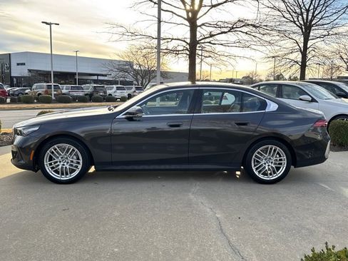 Certified 2025 BMW 530i xDrive image 2