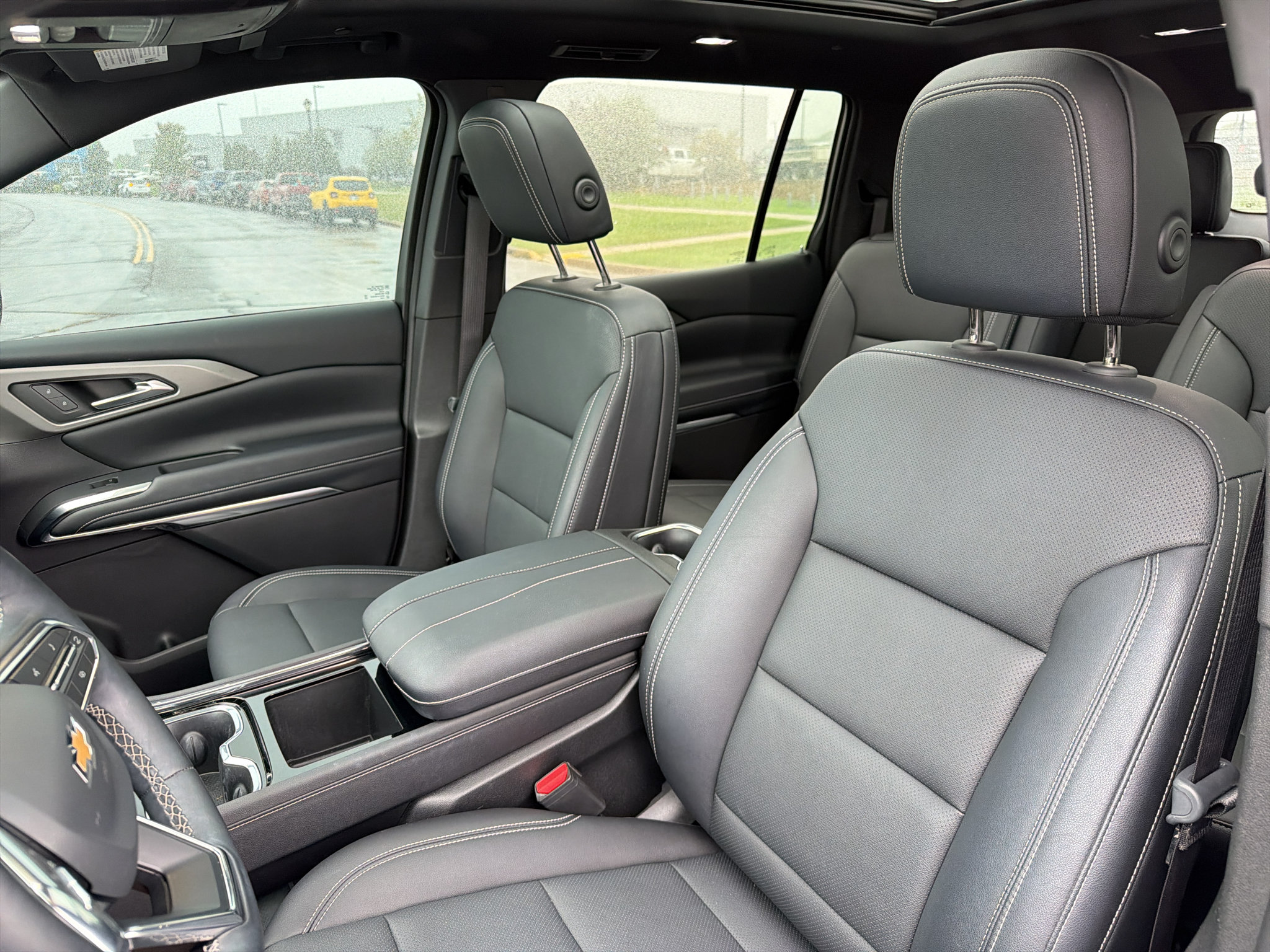 Used 2025 Chevrolet Traverse LT w/ Sun and Wheel Package AWD/4WD image 16