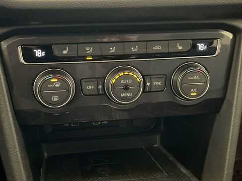 Used 2021 Volkswagen Tiguan SE image 19