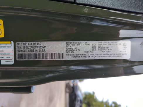Used 2023 Jeep Wrangler Unlimited Sahara w/ Cold Weather Group AWD/4WD image 28