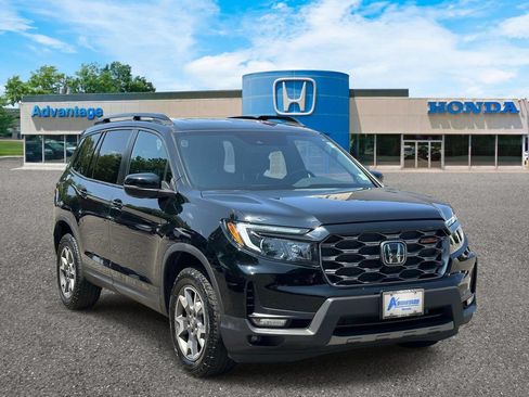 Certified 2023 Honda Passport TrailSport image 1