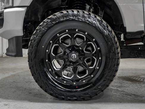 Used 2022 Ford F350 Platinum w/ FX4 Off-Road Package AWD/4WD image 63