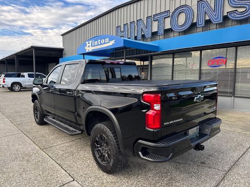 Used 2023 Chevrolet Silverado 1500 ZR2 w/ Technology Package image 5