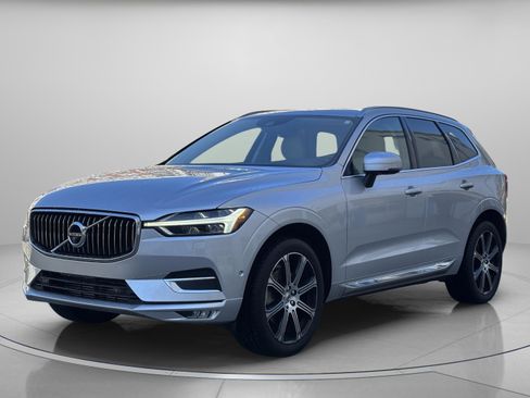 Used 2018 Volvo XC60 T6 Inscription w/ Luxury Seat Package image 2