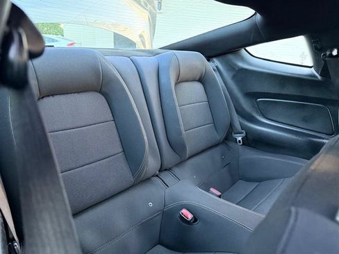 Used 2017 Ford Mustang Coupe RWD image 10