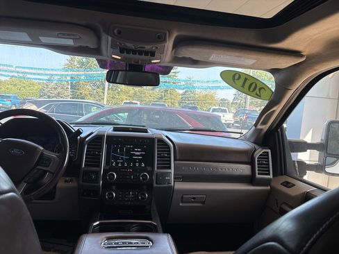 Used 2019 Ford F250 Limited image 26