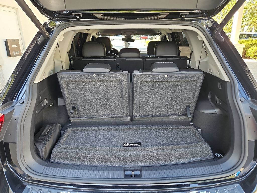 Used 2022 Volkswagen Tiguan SE FWD image 30