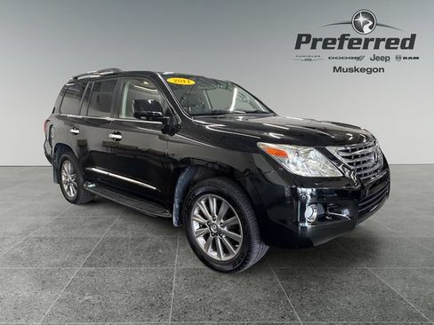 Used 2011 Lexus LX 570 4WD w/ Luxury Pkg image 1