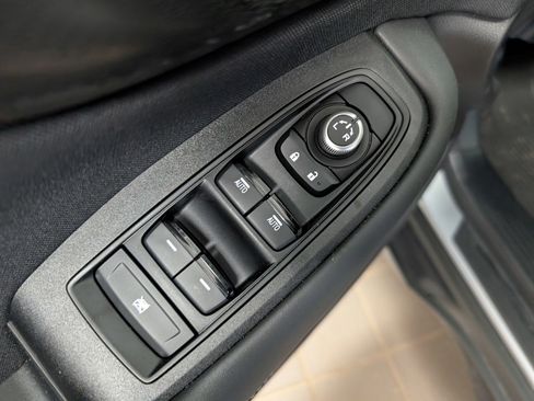 Used 2025 Subaru Outback Premium image 26