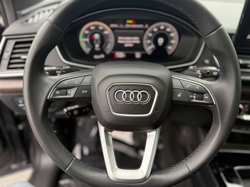 Used 2023 Audi Q5 e Premium w/ Convenience Package image 14
