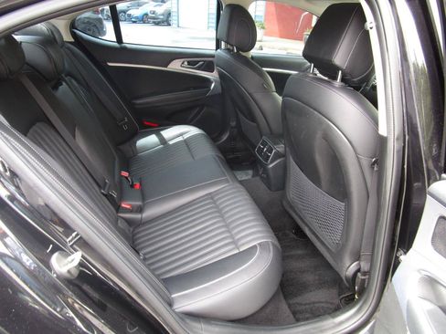 Used 2022 Genesis G70 2.0T w/ Prestige Package RWD image 27