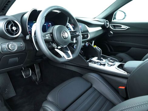 New 2024 Alfa Romeo Giulia Veloce image 27