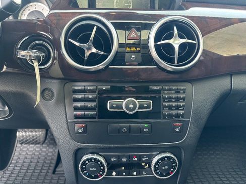 Used 2015 Mercedes-Benz GLK 350 GLK 350 4MATIC AWD 4dr SUV image 28