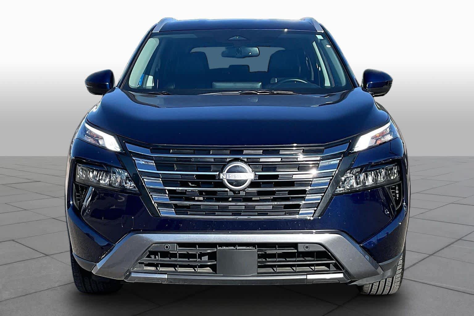Used 2026 Nissan Rogue SL FWD image 4