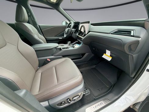 Used 2026 Lexus TX 350 AWD w/ Technology Package image 15