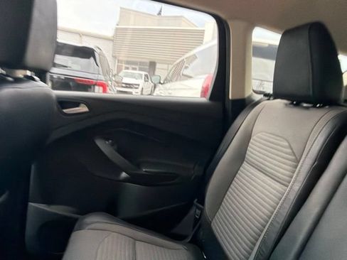 Used 2017 Ford Escape SE w/ SE Sport Appearance Package FWD image 26