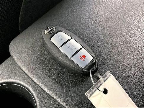 Used 2025 Nissan Z Sport w/ Floor Mat Package image 13